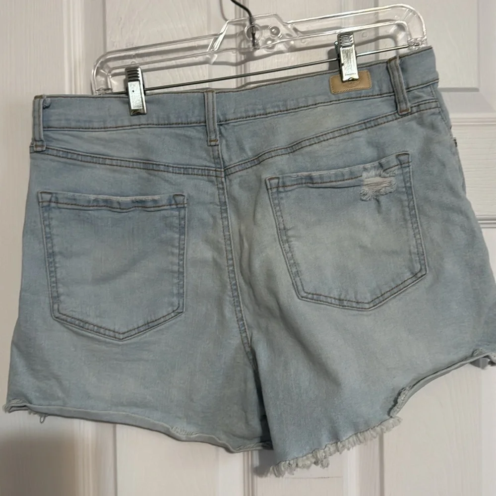 Sofia Jeans by Sofia Vergara Denim CHI Short SZ 14